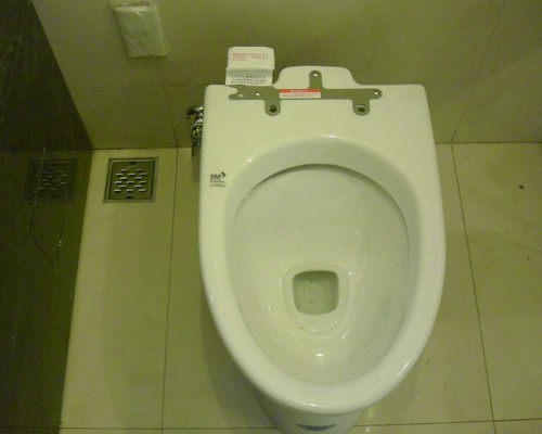 台中馬桶安裝, 台中浴室水電安裝, 台中衛浴設備汰舊換新, 台中換馬桶, 台中換洗臉盆, 台中淋浴水龍頭更換, 台中插座面板更換